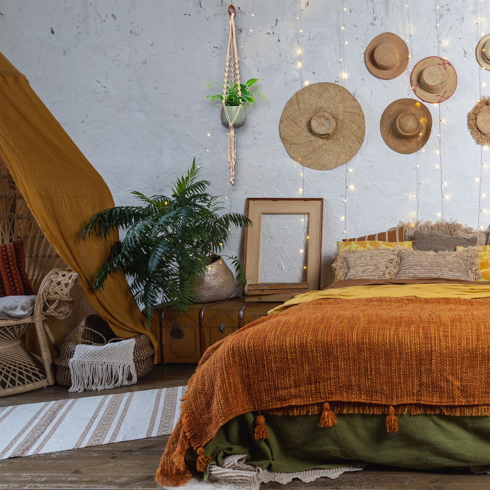 The Joy Gypsy_Macrame plant holder small_scene
